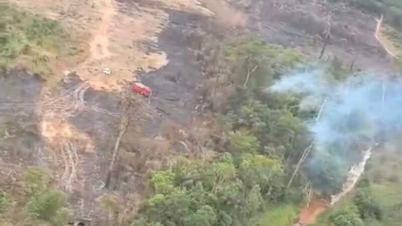 Bombeiros voltam a combater incêndio em área de reserva em Sinop