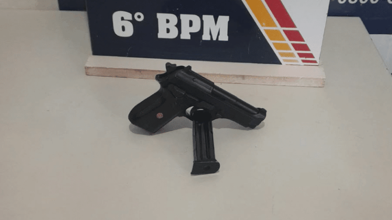 Homem de 22 anos é preso em Cáceres por apontar pistola para pessoas em confraternização