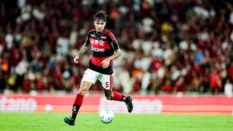 Flamengo vence o Bahia por 3 a 0 e retoma a liderança do Brasileirão
