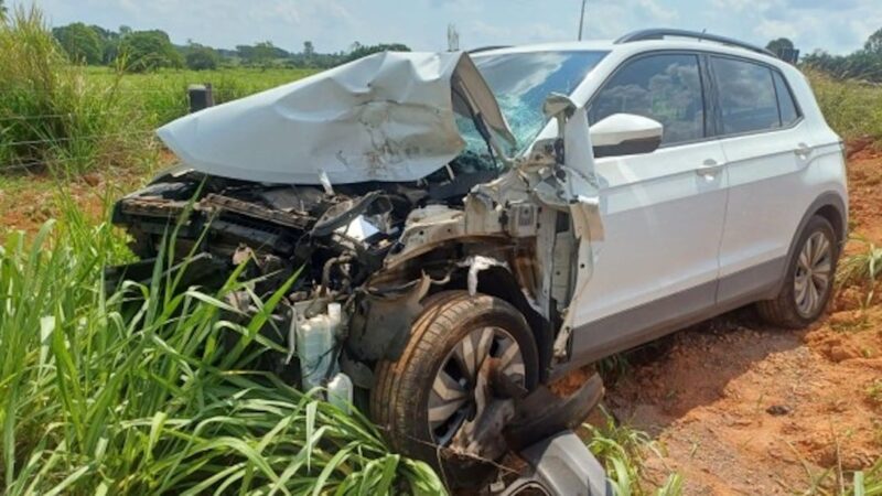Idosa fica ferida em batida entre dois veículos na MT-320, em Colíder