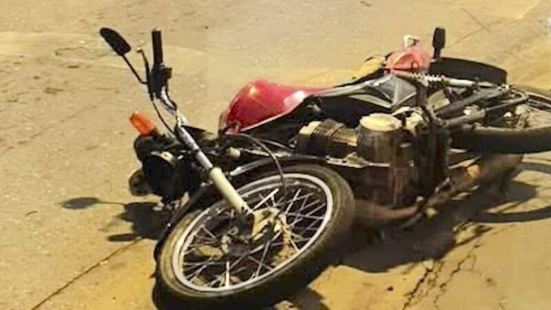 Adolescente de 17 anos morre em batida de moto com Jeep no centro de Várzea Grande