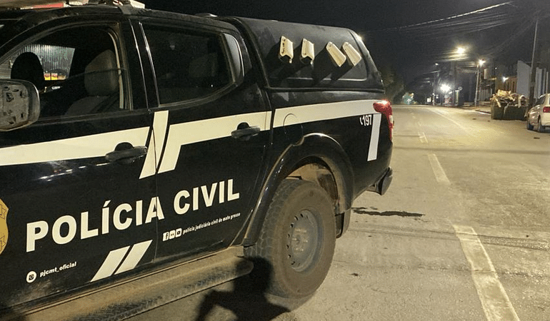 Homem de 53 anos é morto a tiros e esposa fica ferida ao chegarem em casa em Nova Mutum