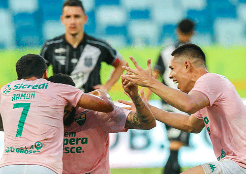 Cuiabá vence a Ponte Preta por 2 a 0 e deixa o lanterna matematicamente rebaixado