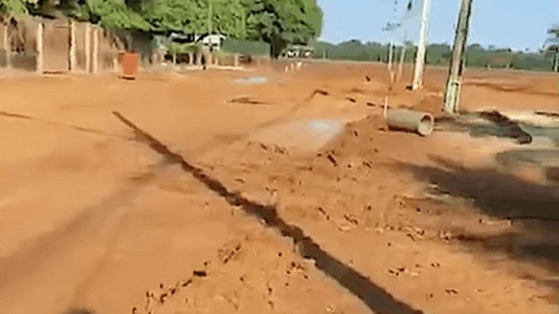 Prefeitura de Sinop dá 15 dias para empresa tomar medidas emergenciais em obras de 13 bairros