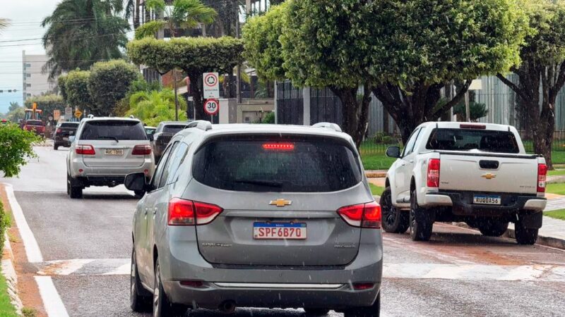 Licenciamento de veículos com placa final 0 vence em 31 de outubro em Mato Grosso