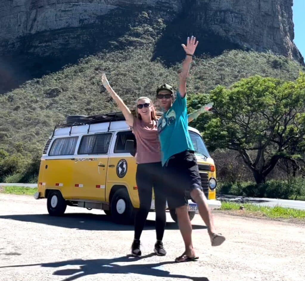 Casal viajante de Kombi se despede de Mato Grosso após semanas de passeios por pontos turísticos